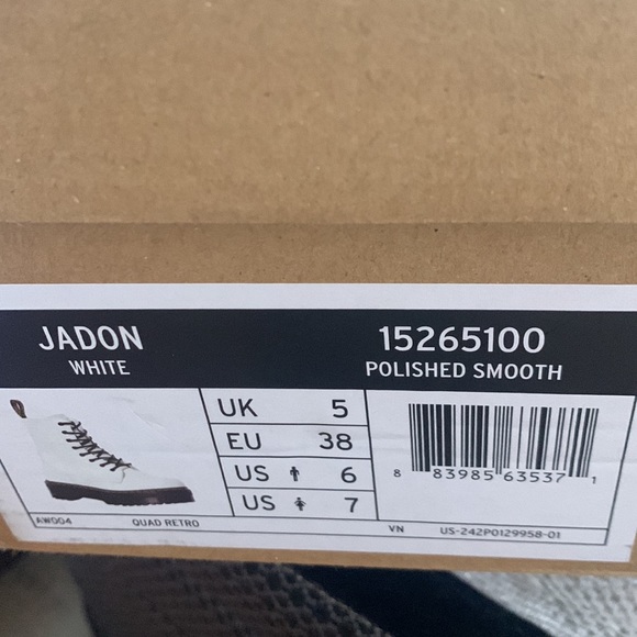 Dr. Marten white boots in Jadon - Picture 6 of 6